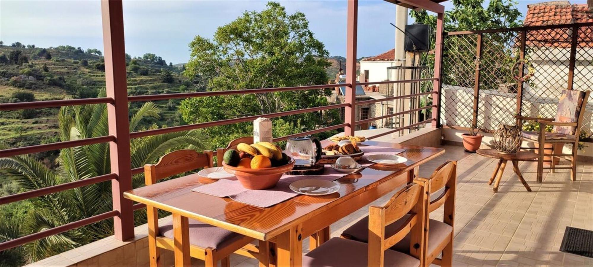Dom wakacyjny Aoria Traditional House With Stuning Mountain View